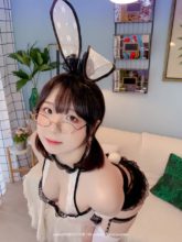 ［COS写真］皮皮奶可可爱了啦 蕾丝兔兔自拍 [50P-266MB]